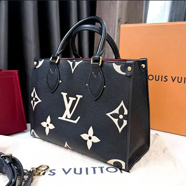 Túi Xách Nữ Louis Vuitton LV Black & Beige Bicolor Monogram Empreinte Onthego PM Màu Đen Họa Tiết