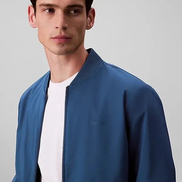 Áo Khoác Nam Calvin Klein CK Chamarra Bomber Para Hombre 40FM512-413 Màu Xanh Size XS