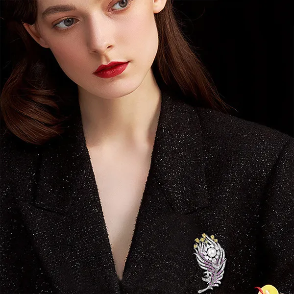 Cài Áo Nữ Meri Mystical Feathers BR869-H Màu Tím/Trắng