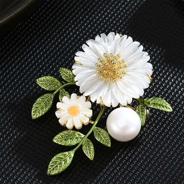 Cài Áo Nữ Meri Radiant Daisy BR904 Màu Trắng