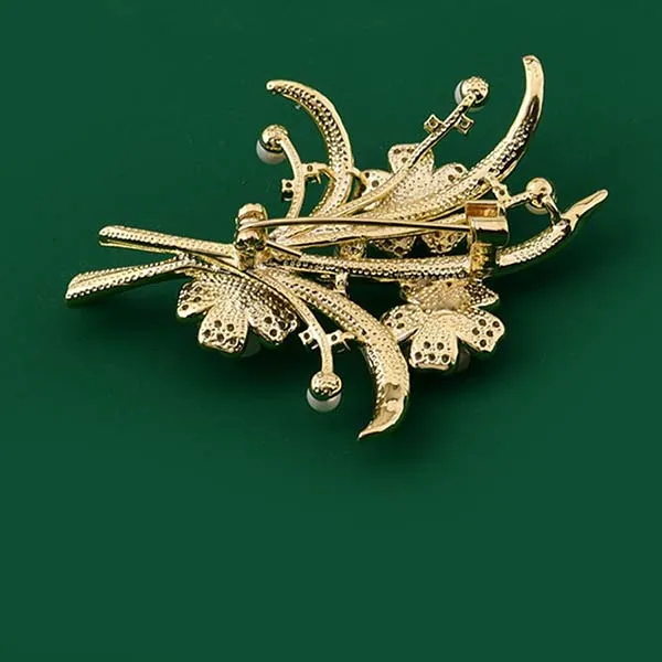 Cài Áo Nữ Meri Swaying Bloom BR926 Màu Vàng