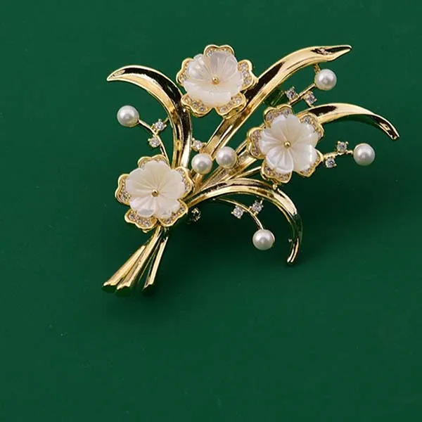 Cài Áo Nữ Meri Swaying Bloom BR926 Màu Vàng