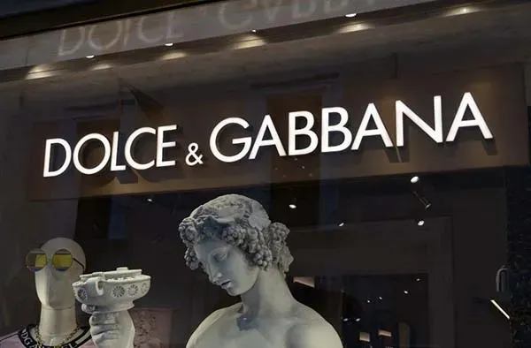 Phấn Nước Dolce & Gabbana D&G Rose Glow Cushion SPF 50 PA++++ Tone 01C