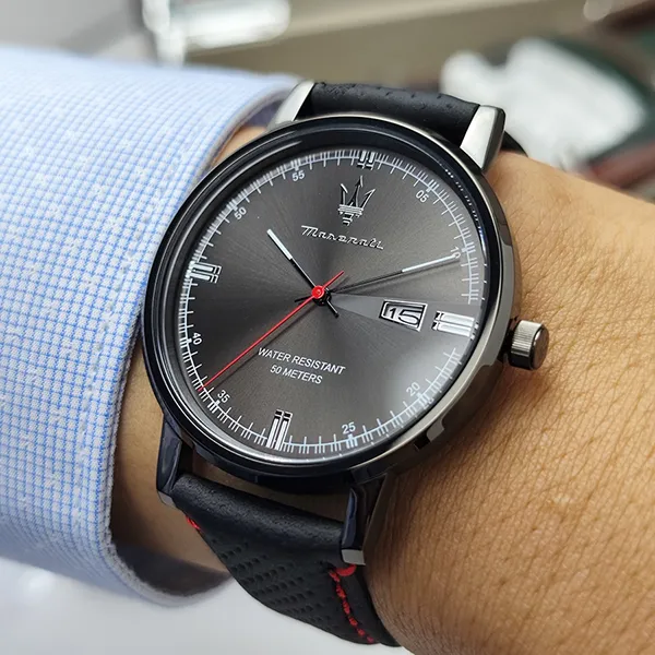 Đồng Hồ Nam Maserati Eleganza Black Dial Black Leather Strap Quartz Watch R8851130001 Màu Đen