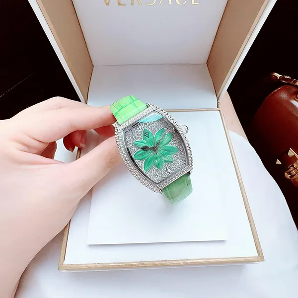 Đồng Hồ Nữ Christian Van Sant Lotus Quartz Swarovski CV4853 36mm Màu Xanh Lá
