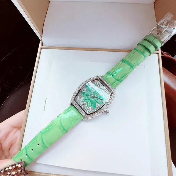 Đồng Hồ Nữ Christian Van Sant Lotus Quartz Swarovski CV4853 36mm Màu Xanh Lá