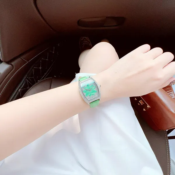 Đồng Hồ Nữ Christian Van Sant Lotus Quartz Swarovski CV4853 36mm Màu Xanh Lá