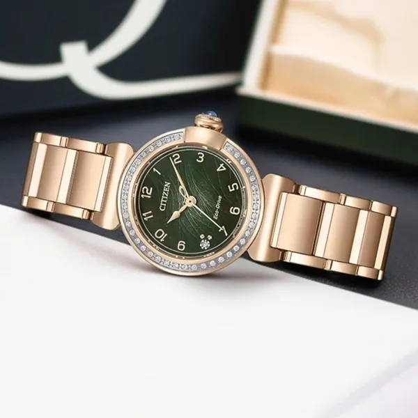 Đồng Hồ Nữ Citizen Quartz Eco-Drive L EM1123-62X Màu Xanh/ Vàng Hồng (Tặng Kèm Bộ Dây)