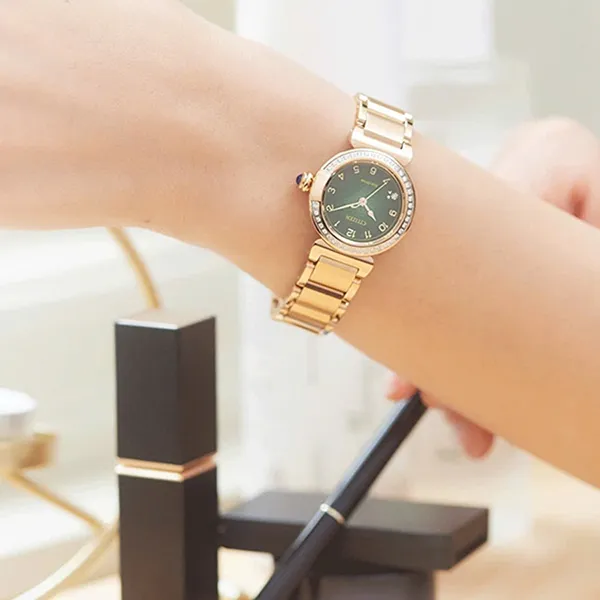 Đồng Hồ Nữ Citizen Quartz Eco-Drive L EM1123-62X Màu Xanh/ Vàng Hồng (Tặng Kèm Bộ Dây)