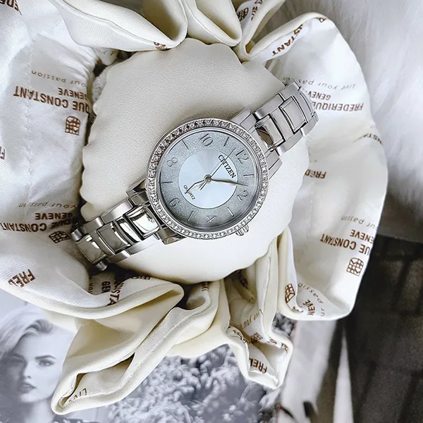 Đồng Hồ Nữ Citizen Quartz Watch EL3040-55L Màu Bạc
