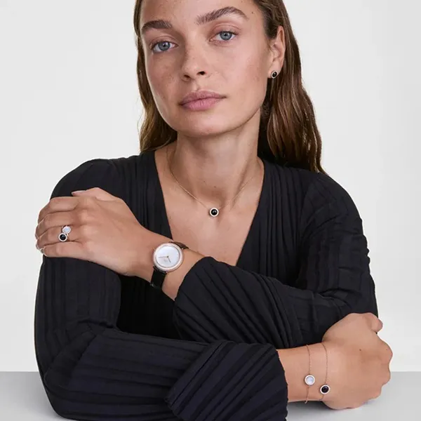 Đồng Hồ Nữ Daniel Wellington Crystal Bezel DW00100827 Màu Đen