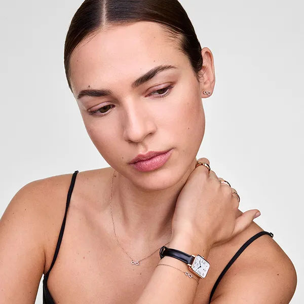 Đồng hồ Nữ Daniel Wellington Dây Da - DW00100862 Quadro Roman Numerals 20x26mm Màu Trắng - Vàng Hồng