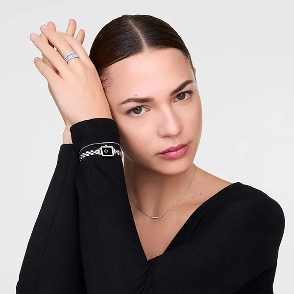 Đồng Hồ Nữ Daniel Wellington Quadro Mini Arch 3-link Onyx Sunray DW00100845 Màu Bạc/Đen