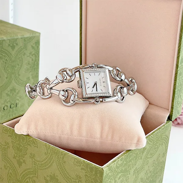 Đồng Hồ Nữ Gucci Quartz Silver Tone YA116505 Màu Bạc