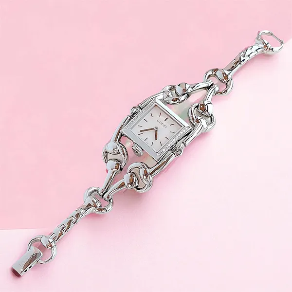 Đồng Hồ Nữ Gucci Quartz Silver Tone YA116505 Màu Bạc