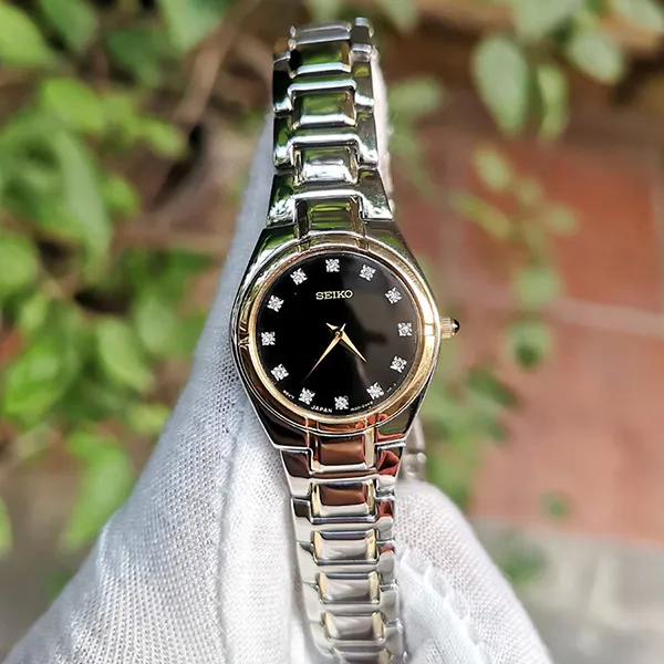 Đồng Hồ Nữ Seiko SUJF30 Màu Đen Bạc