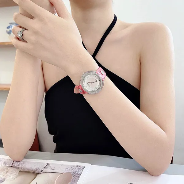 Đồng Hồ Nữ Versace Quartz VA7070013 Màu Hồng