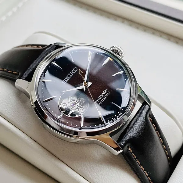 Đồng Hồ Seiko Presage Cocktail Time Stinger SSA783J1 (SSA783) Màu Nâu