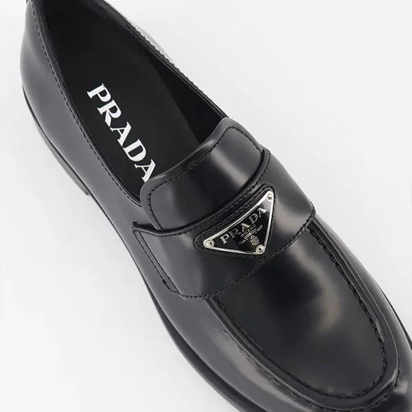 Giày Lười Nữ Prada Brushed Leather Loafers Màu Đen Size 35.5