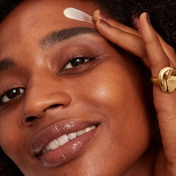 Kem Lót Dưỡng Ẩm Bobbi Brown Vitamin Enriched Face Base Limited 50ml