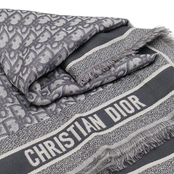 Khăn Choàng Dior D-Oblique All-Over Letter Wool Shawl Light Gray Màu Xám Họa Tiết