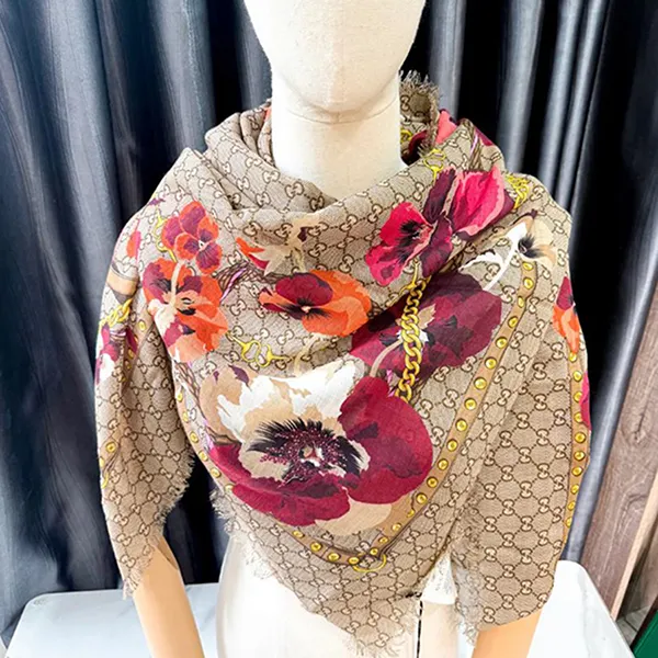 Khăn Choàng Nữ Gucci GG Floral Print Wool Scarf Wool Beige Màu Be Họa Tiết