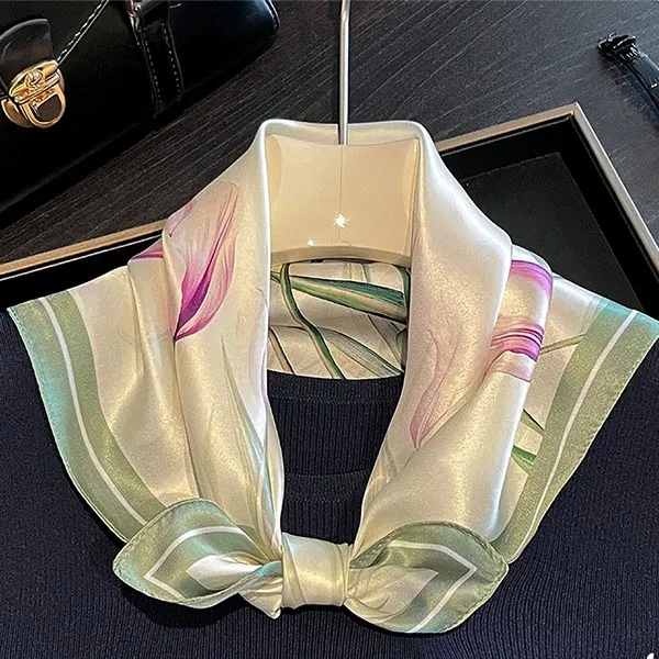 Khăn Choàng Nữ Kya Jewel Graceful Tulip SC76 Màu Xanh Tím