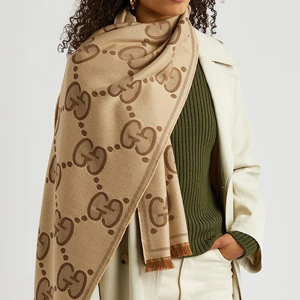 Khăn Quàng Cổ Gucci GG-Jacquard Wool Scarf Màu Be