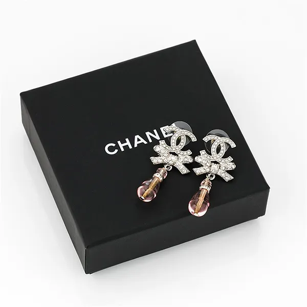Khuyên Tai Nữ Chanel Crystal Bow Drop Earrings Màu Bạc