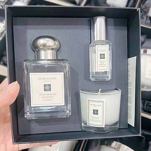 Set Nước Hoa Nữ Jo Malone Wild Bluebell Cologne (50ml + 9ml) Và Nến Thơm 35g