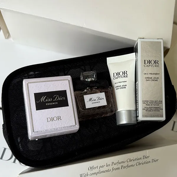 Set Nước Hoa Nữ Miss Dior Essence 5ml + Kem Dưỡng Da 5ml (Kèm Túi Lưới)