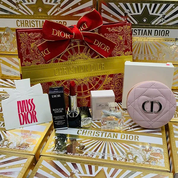 Set Son Dior 999 Satin, Nước Hoa Miss Dior Parfum 5ml Và Gương Trang Điểm Pocket Mirror