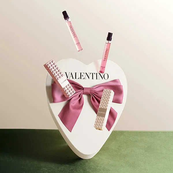 Set Son Dưỡng Và Nước Hoa Valentino Trái Tim Limited 7 Món