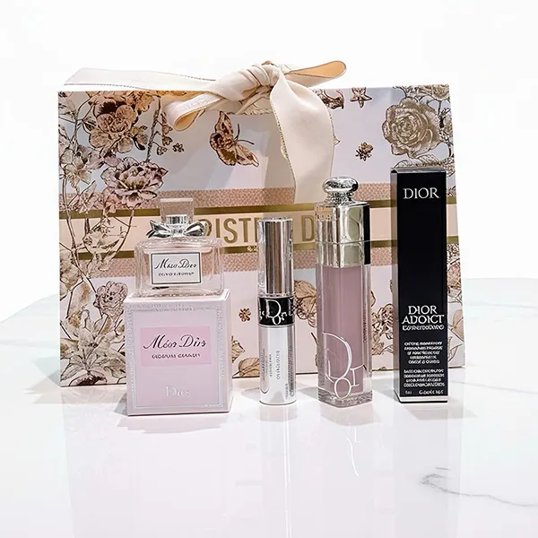 Set Trang Điểm Và Nước Hoa Dior Beauty 4 Món