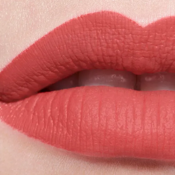 Son Kem Chanel Rouge Allure Liquid Velvet 206 Surprenante Màu Hồng Đỏ