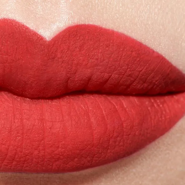 Son Kem Chanel Rouge Allure Liquid Velvet 224 Passionnante Màu Đỏ Lạnh