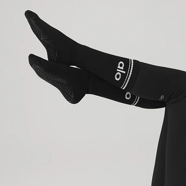 Tất Alo Yoga Unisex Half-Crew Throwback Anti Slip Sock - Freeszie - Black - Màu Đen