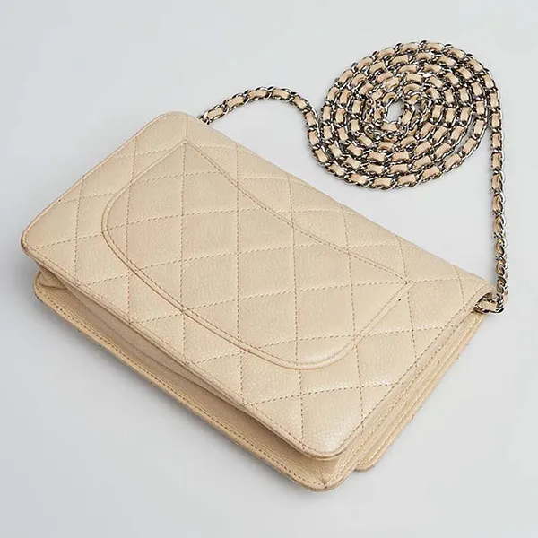 Túi Đeo Chéo Nữ Chanel Beige Clair Quilted Caviar Leather Classic Woc Clutch Bag Màu Be