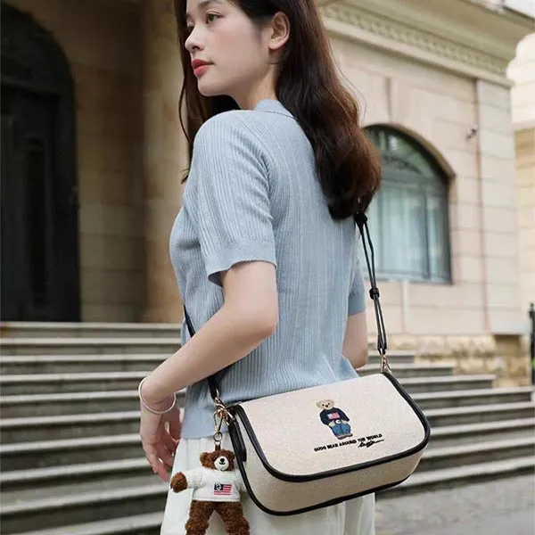 Túi Đeo Chéo Nữ Guoo Bear Beige Canvas Embroidered Underarm Bag GU1428-10040 Màu Be Xanh