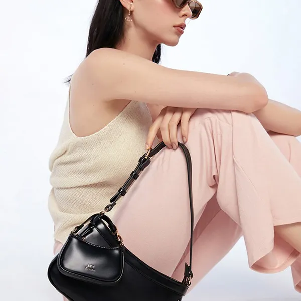 Túi Đeo Vai Nữ Lyn Corey Shoulder Bag - Black L25FBWB007 Màu Đen