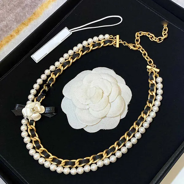 Vòng Cổ Nữ Chanel Double Pearl Camellia Necklace Female Metal Collocation Leather Personality Elegant Fair Maiden Màu Đen