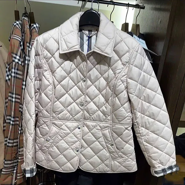 Áo Khoác Nữ Burberry Trám BBR Màu Trắng Size S