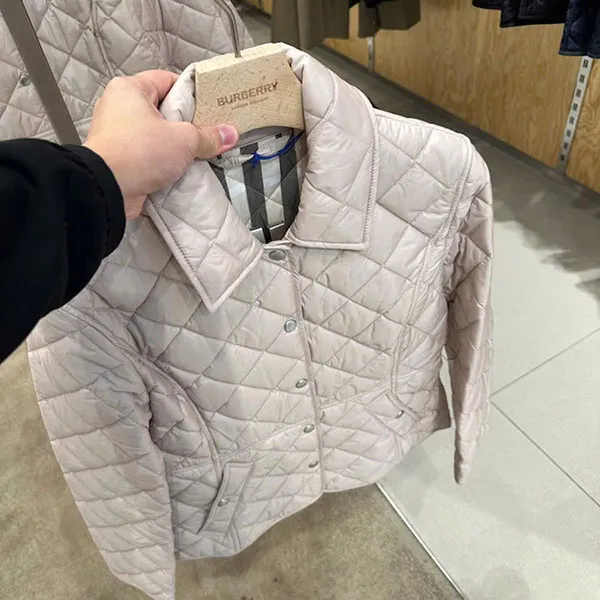 Áo Khoác Nữ Burberry Trám BBR Màu Trắng Size S