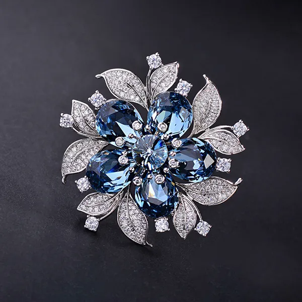 Cài Áo Nữ Meri Winter Flower BR939 Màu Xanh Bạc