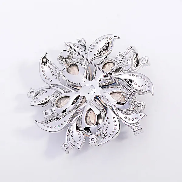 Cài Áo Nữ Meri Winter Flower BR939 Màu Xanh Bạc