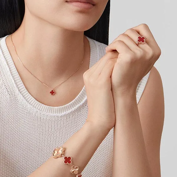 Dây Chuyền Nữ Van Cleef & Arpels Sweet Alhambra Pendant 18K Rose Gold, Carnelian VCARN59M00 Màu Đỏ - Vàng Hồng
