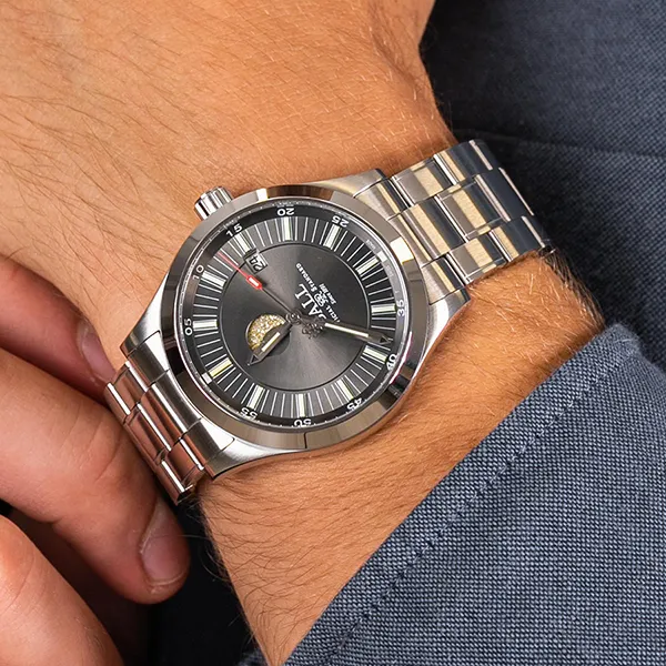 Đồng Hồ Nam Ball Watch Co Engineer Ii Moon Phase NM2282C-SJ-GY Màu Đen Bạc