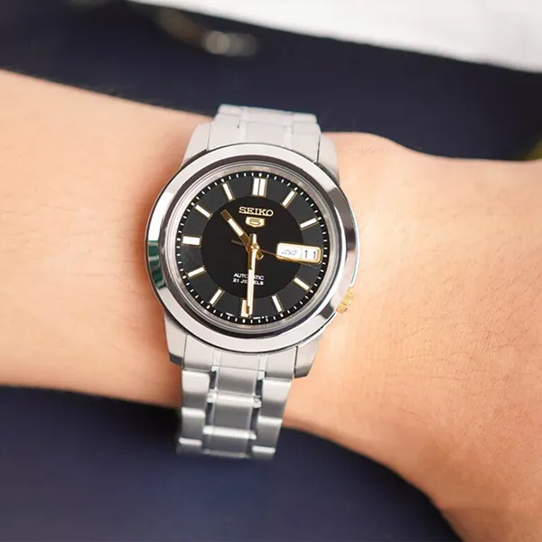 Đồng Hồ Nam Seiko 5 Automatic Black Dial Men's Watch SNKK17K1 Màu Bạc/Đen