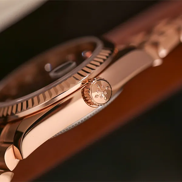 Đồng Hồ Nữ Alexander Ferros Quartz 8222R-08 31mm Màu Vàng Nâu