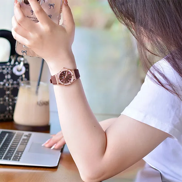 Đồng Hồ Nữ Carnival Fusion Quartz Watch 8168L2-VH-DCS-N Màu Nâu